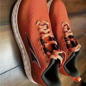 Altra Women’s Outroad Hybrid Running Shoes